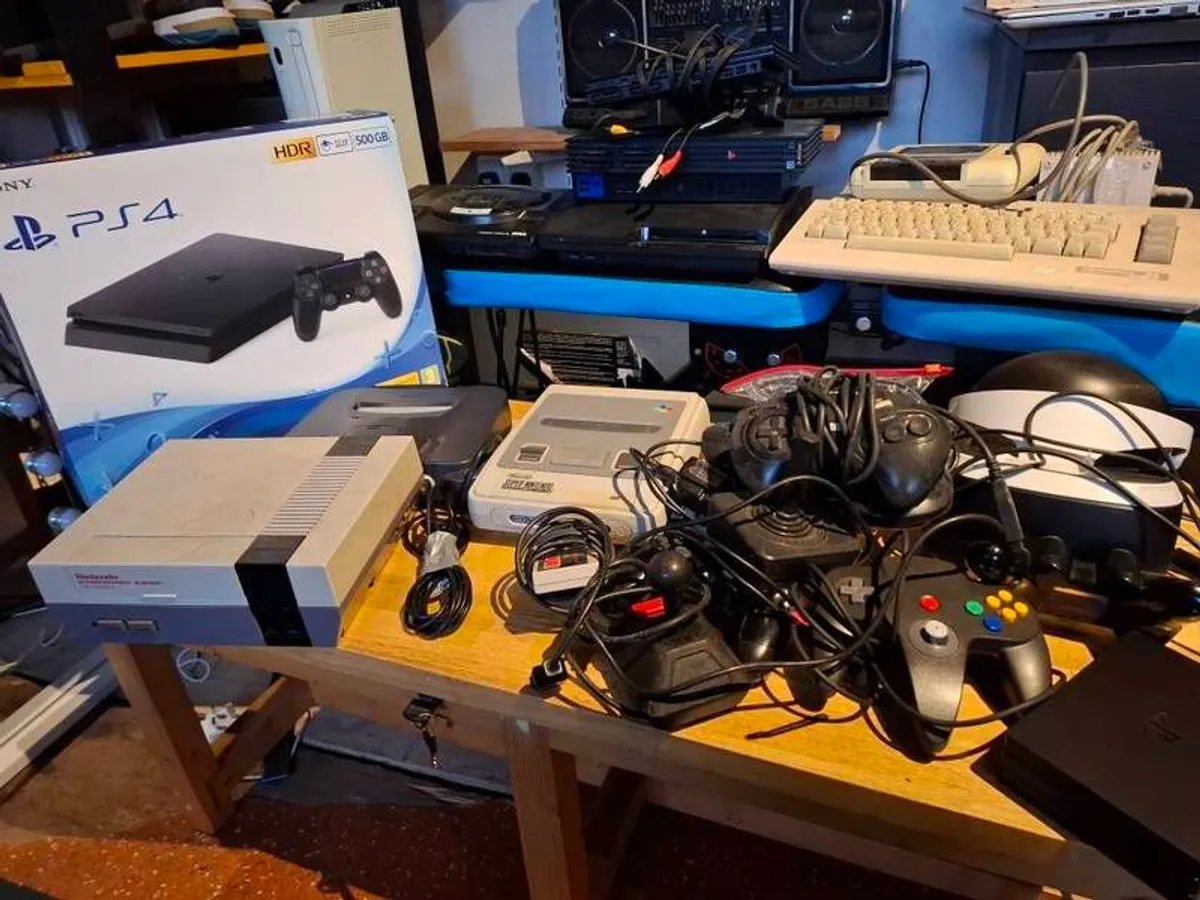 Gaming console job lot for parts untested - Image 1