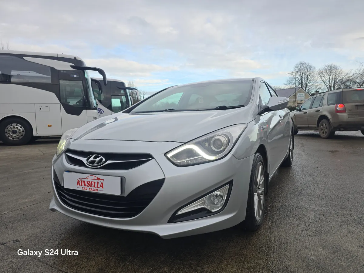 Hyundai i40  1.7 turbo diesel Executive - Image 1