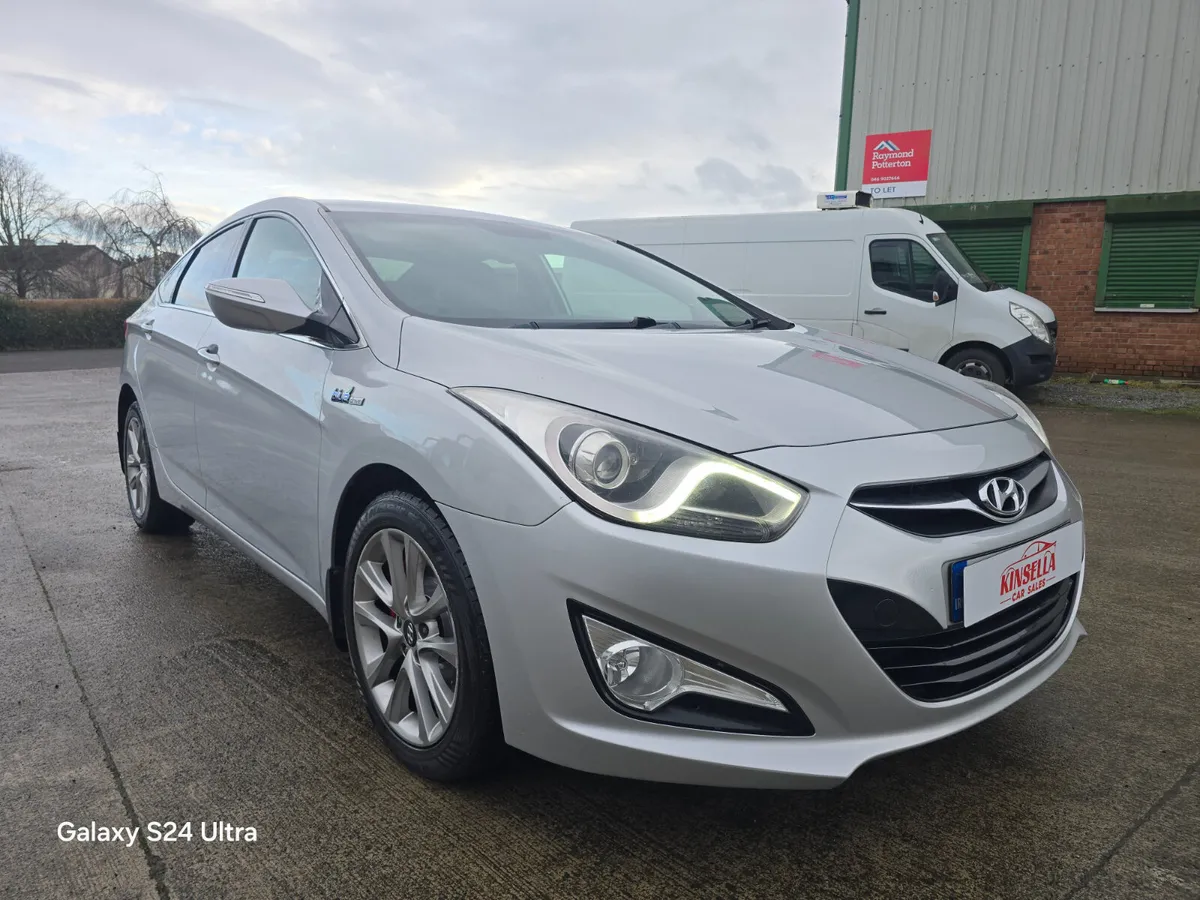 Hyundai i40  1.7 turbo diesel Executive - Image 3