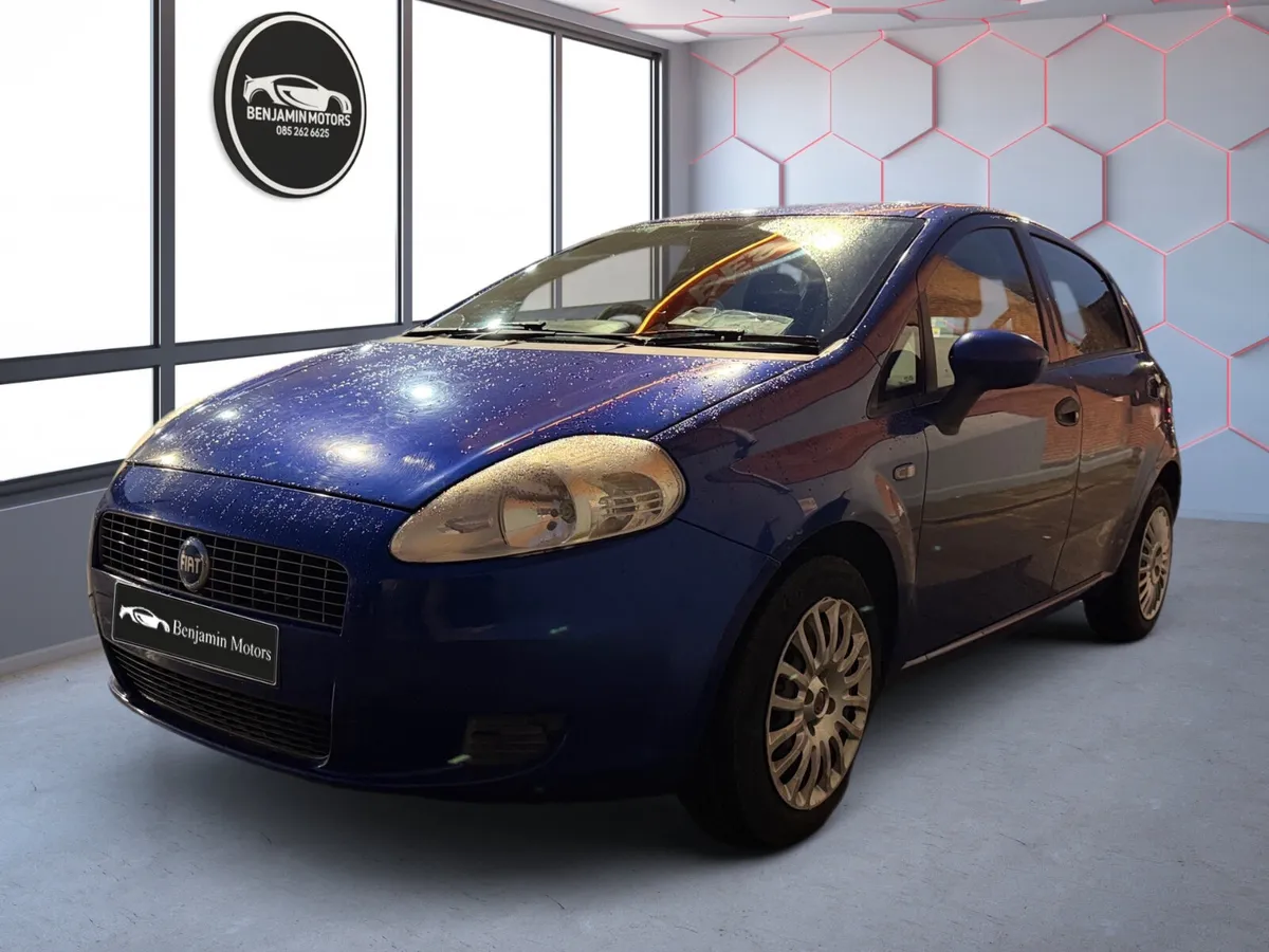 Fiat Punto 2009 Automatic 1.4 petrol Low Miles - Image 3
