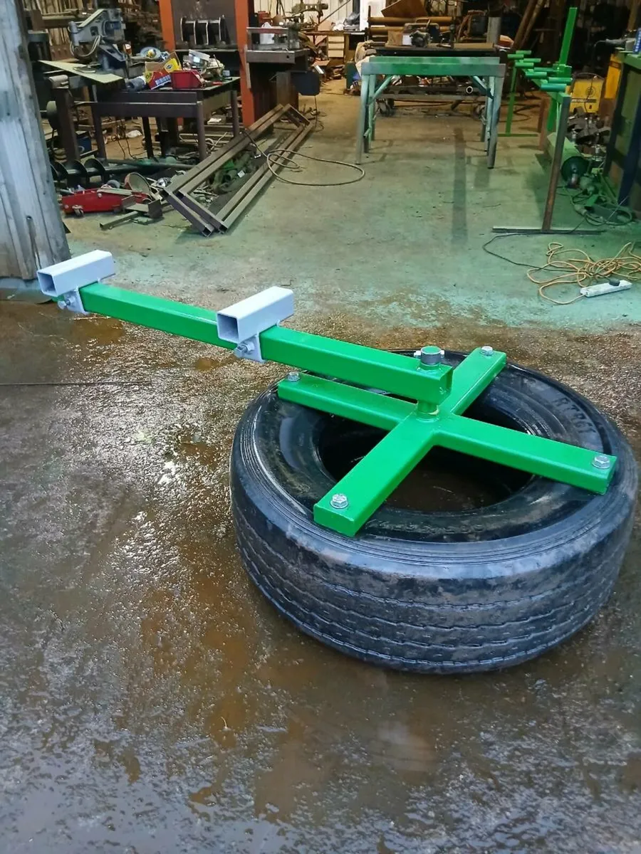 Silage pusher - Image 1