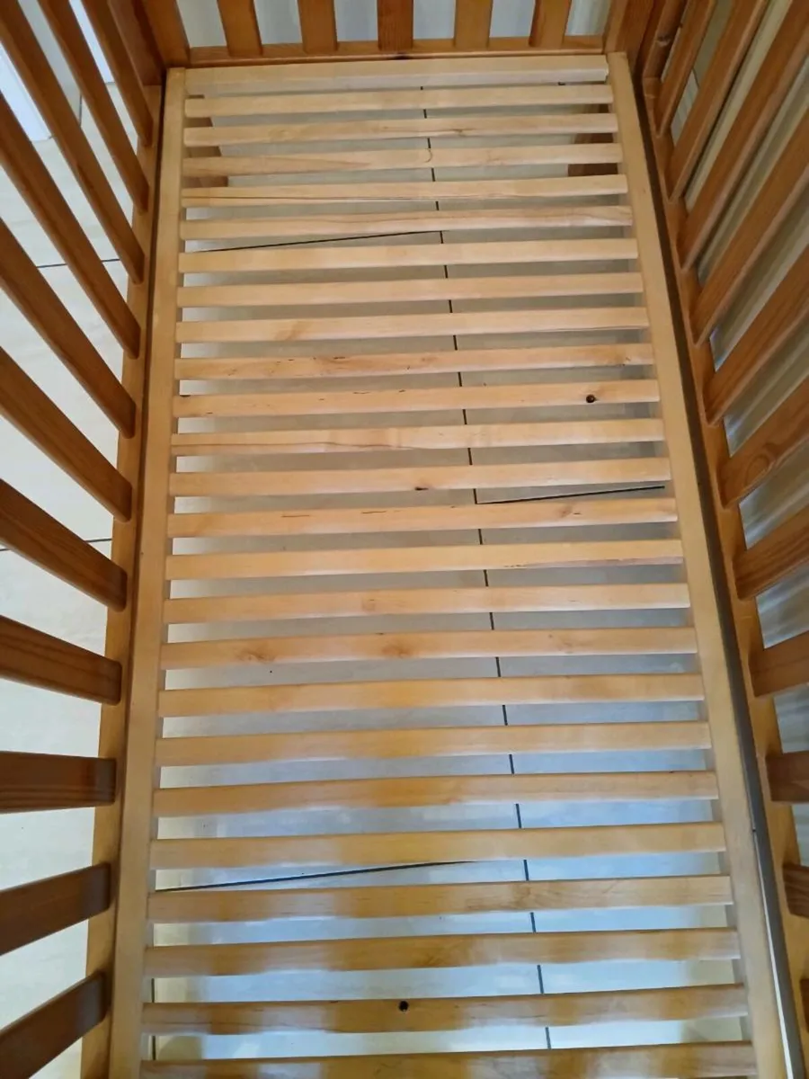 Cot...120 x 60. - Image 3