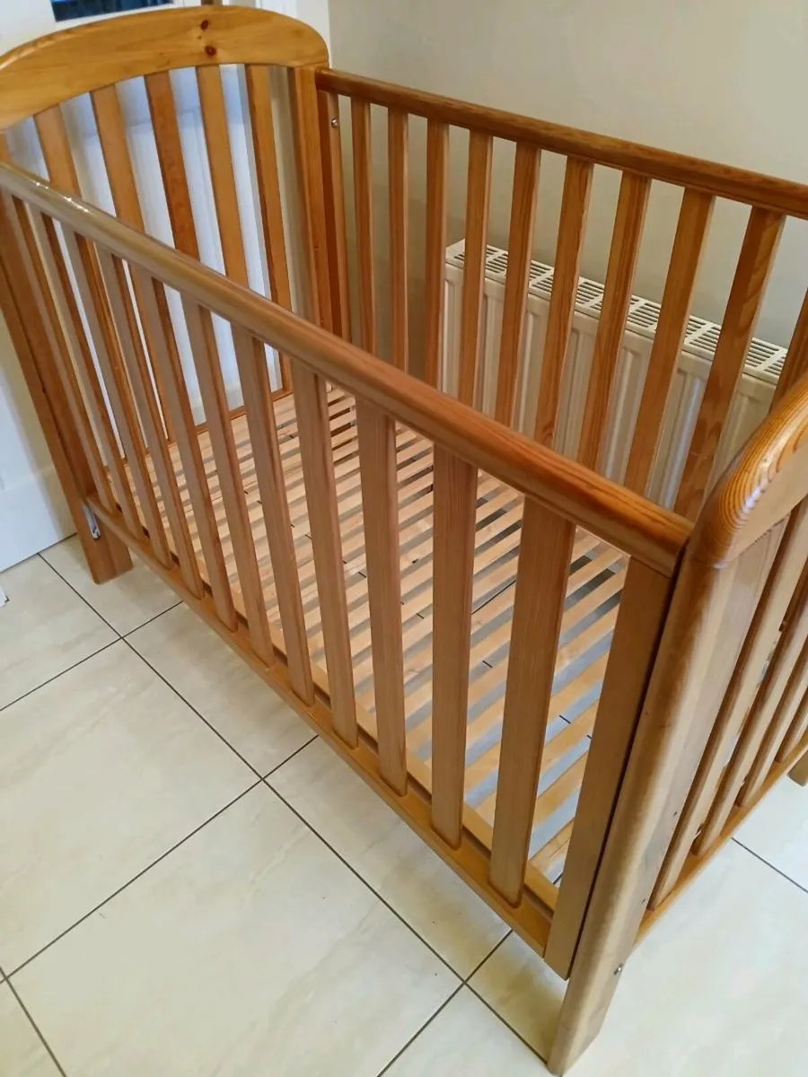 Cot...120 x 60. - Image 4