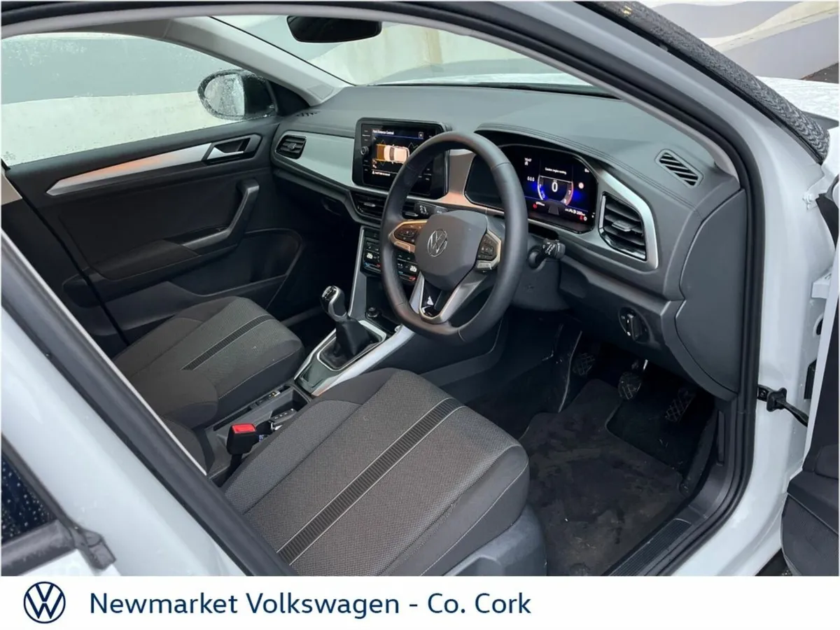 Volkswagen T-Roc EDITION 75 1.0TSI 6 SPEED 116BHP - Image 4