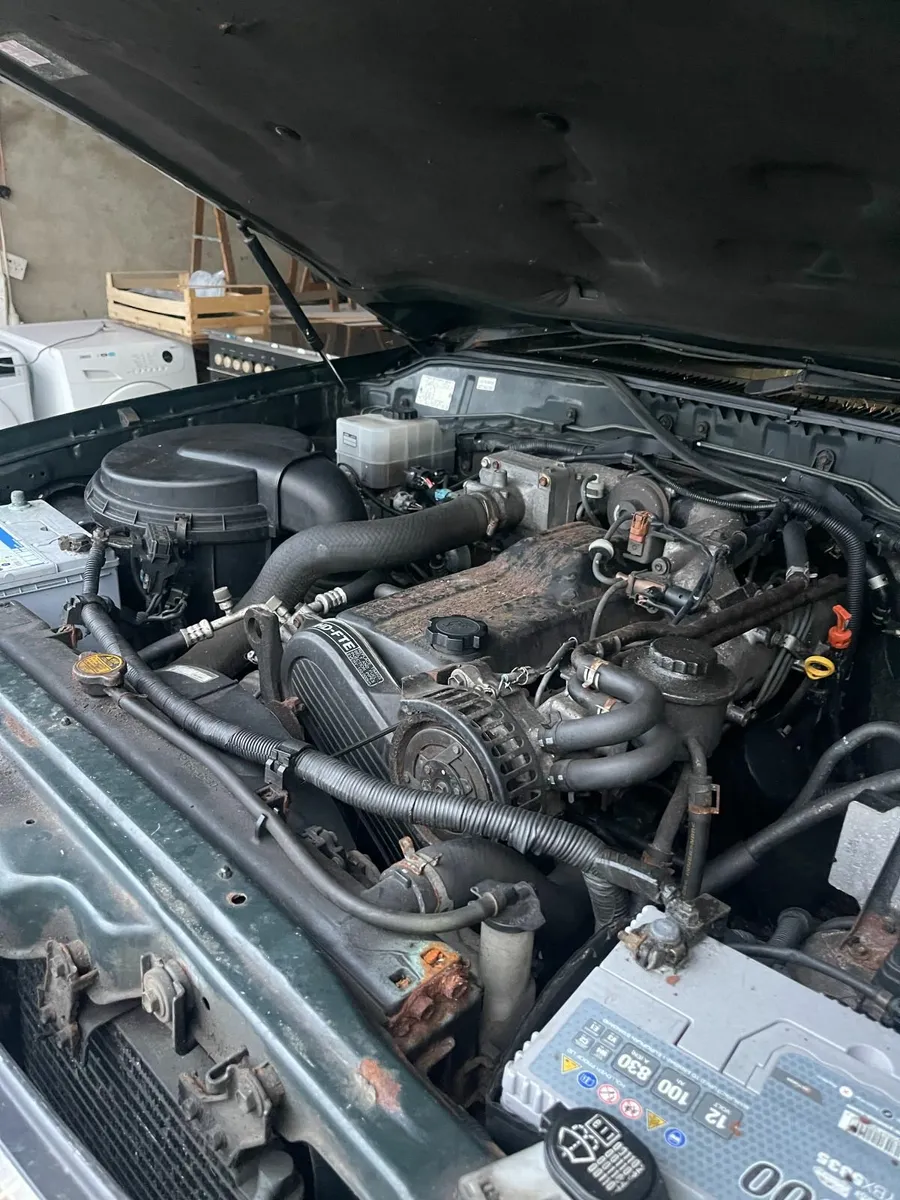 2000 Toyota Land Cruiser Amazon VX - Image 2