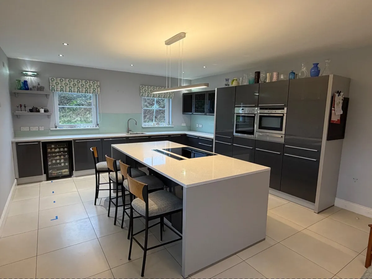 Fitted kitchen - Image 2