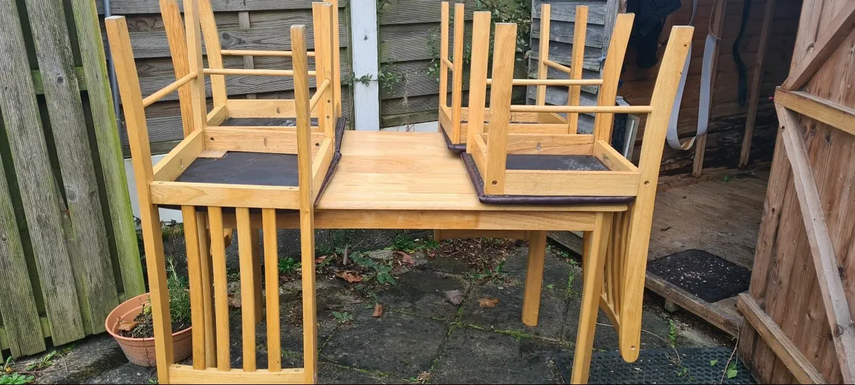 Table and chairs wood handmade - Image 1
