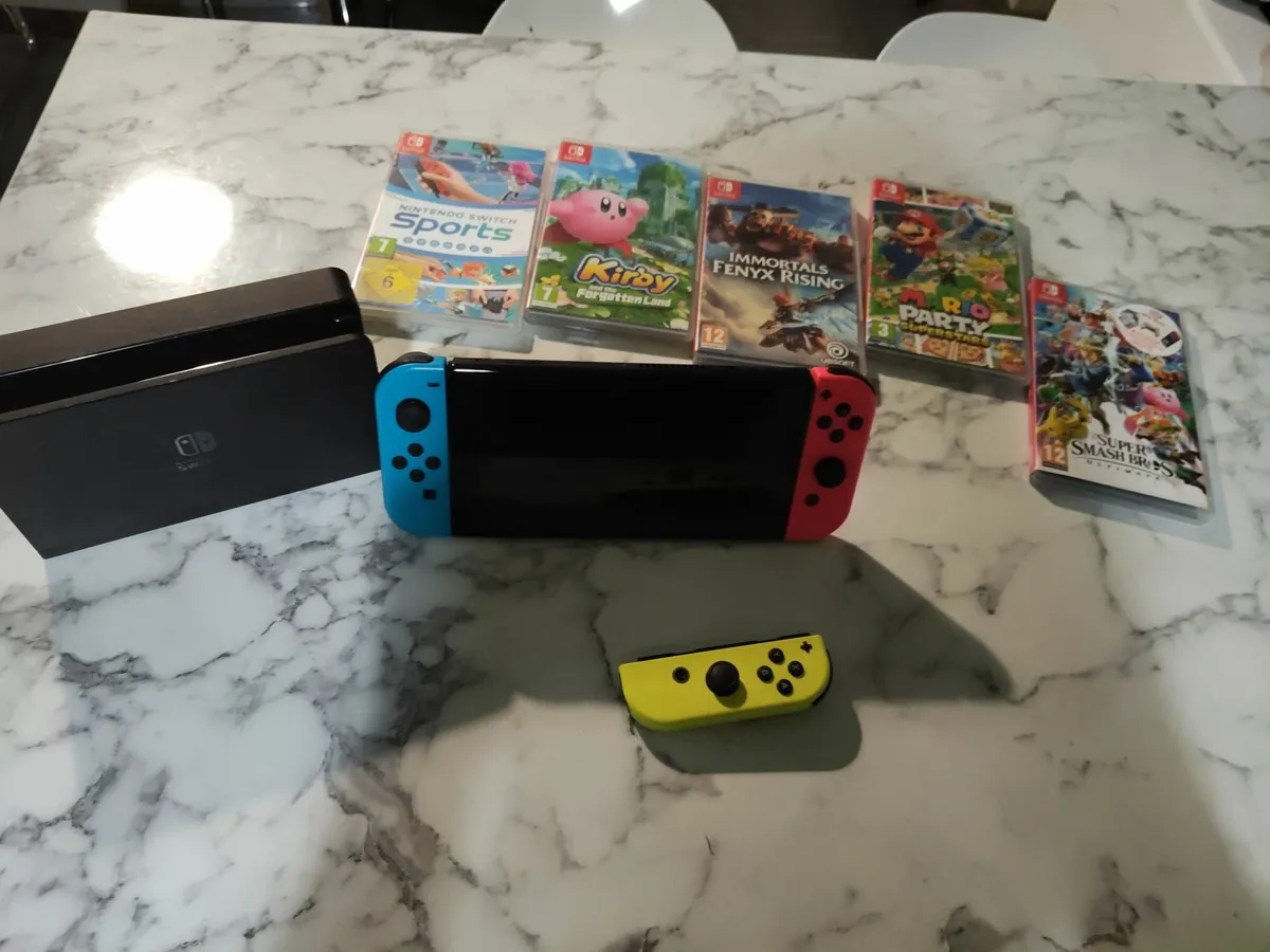 Nintendo switch OLED - Image 2
