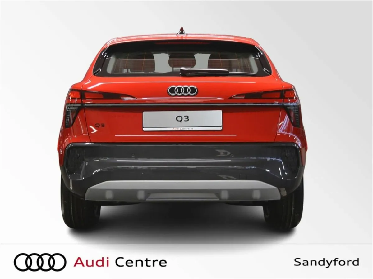 Audi Q3 SB E-HYBRID 270 HP S-T SE - Image 4