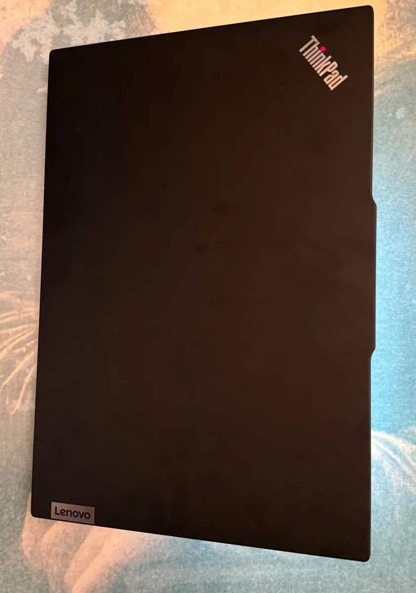 Laptop - Lenovo ThinkPad E16 2025 - Image 2