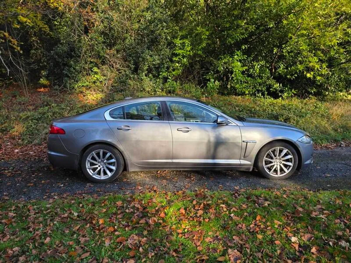 2011 Jaguar Xf - Image 3