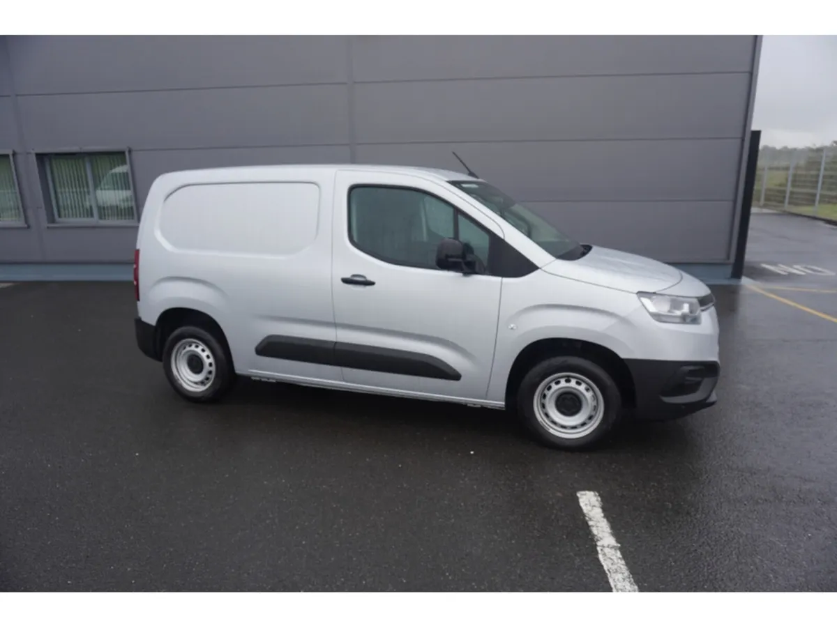 Toyota Proace CITY 1.5 GX SWB 650KG 3 - Image 2