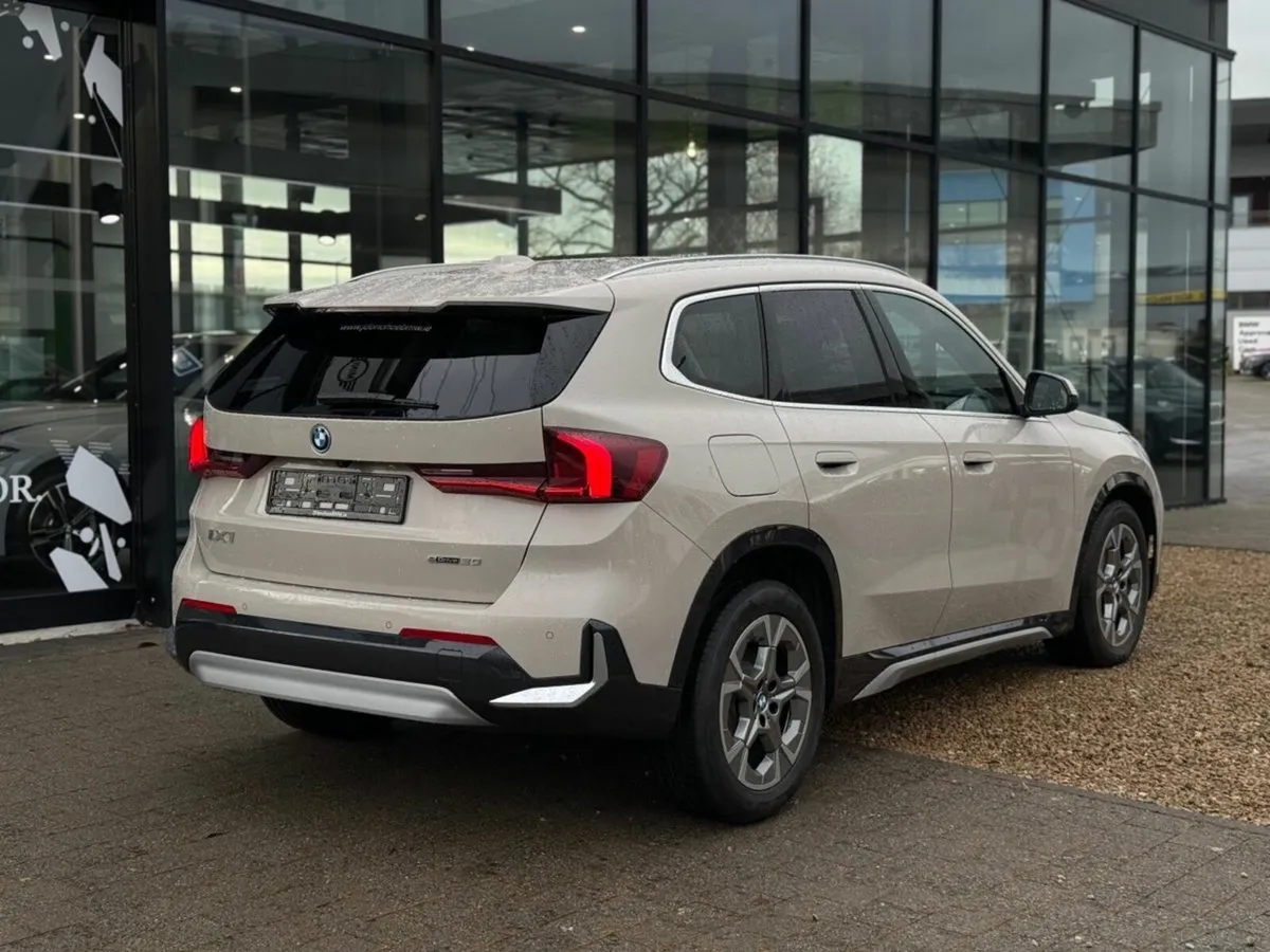 BMW iX1 eDrive20 xLine - Image 2