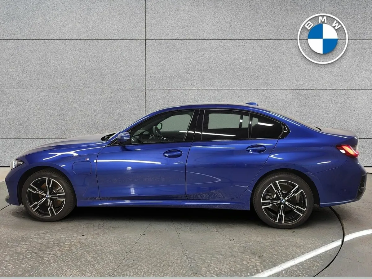BMW 3-Series 330e M-Sport - Image 4