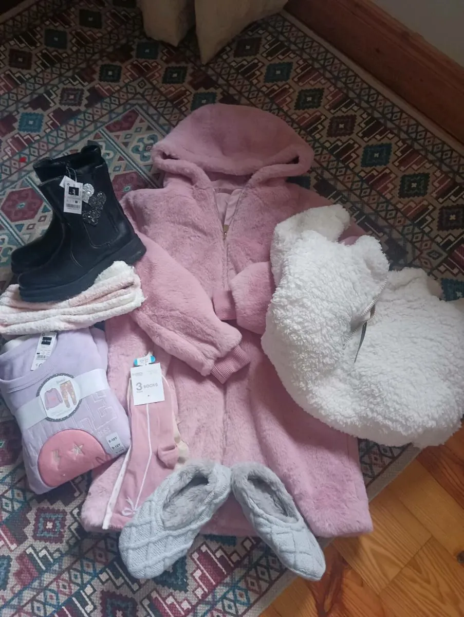 Beautiful new , selection of girls clothes - Image 3