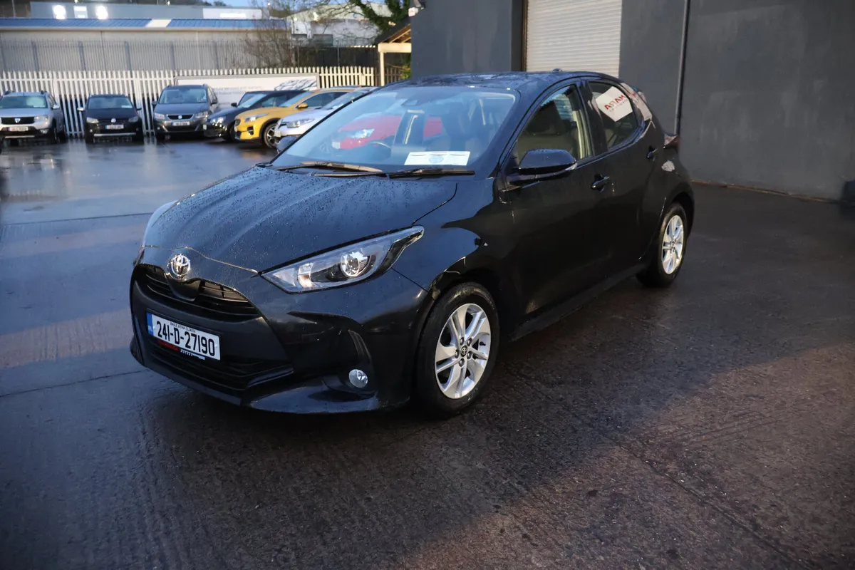 Toyota Yaris Luna Great Spec! - Image 4