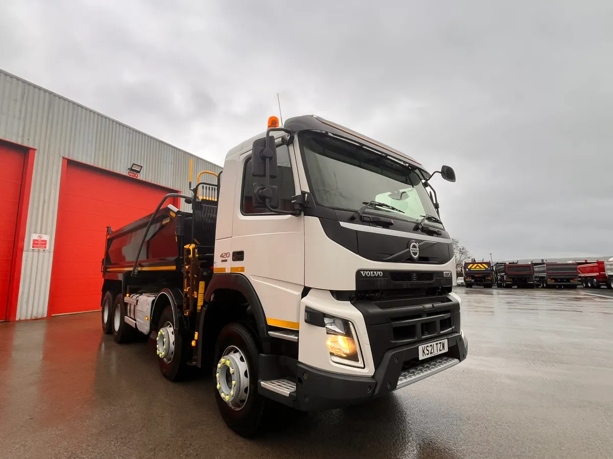 212 Volvo FMX 13 Litre 420 - Image 2