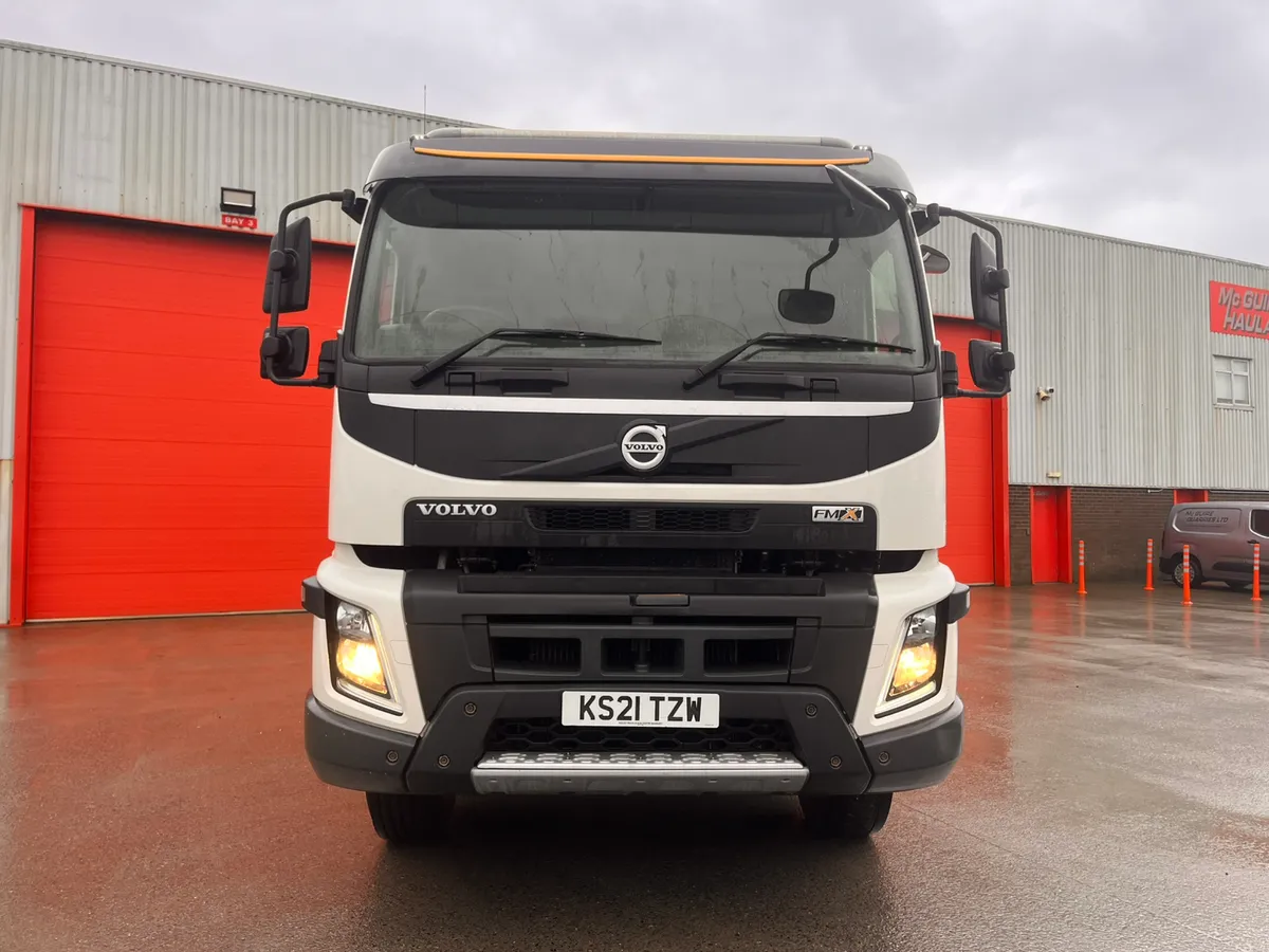 212 Volvo FMX 13 Litre 420 - Image 3