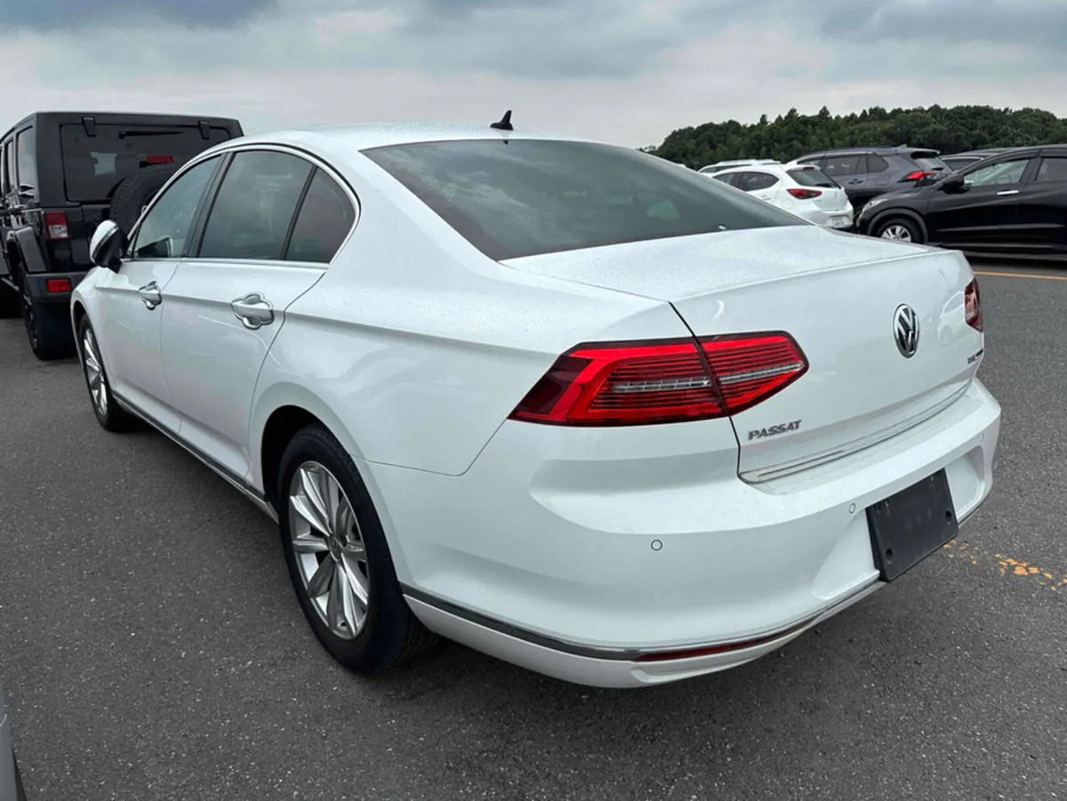 Volkswagen Passat €18950! 2017 VW PASSAT 1.4 TSI E - Image 2
