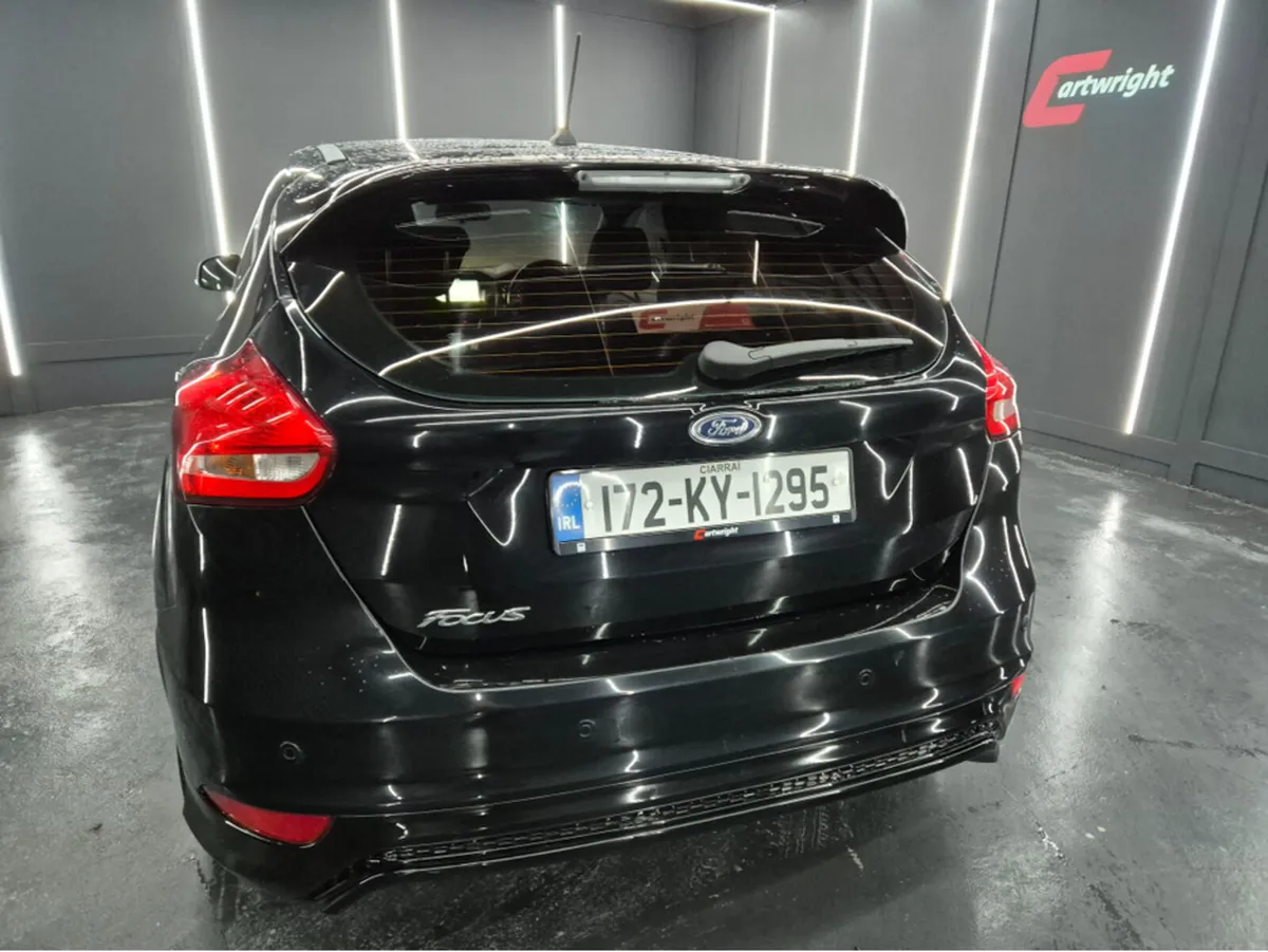 Ford Focus 1.5 TDCI ST-LINE 120PS 5 5DR - Image 3