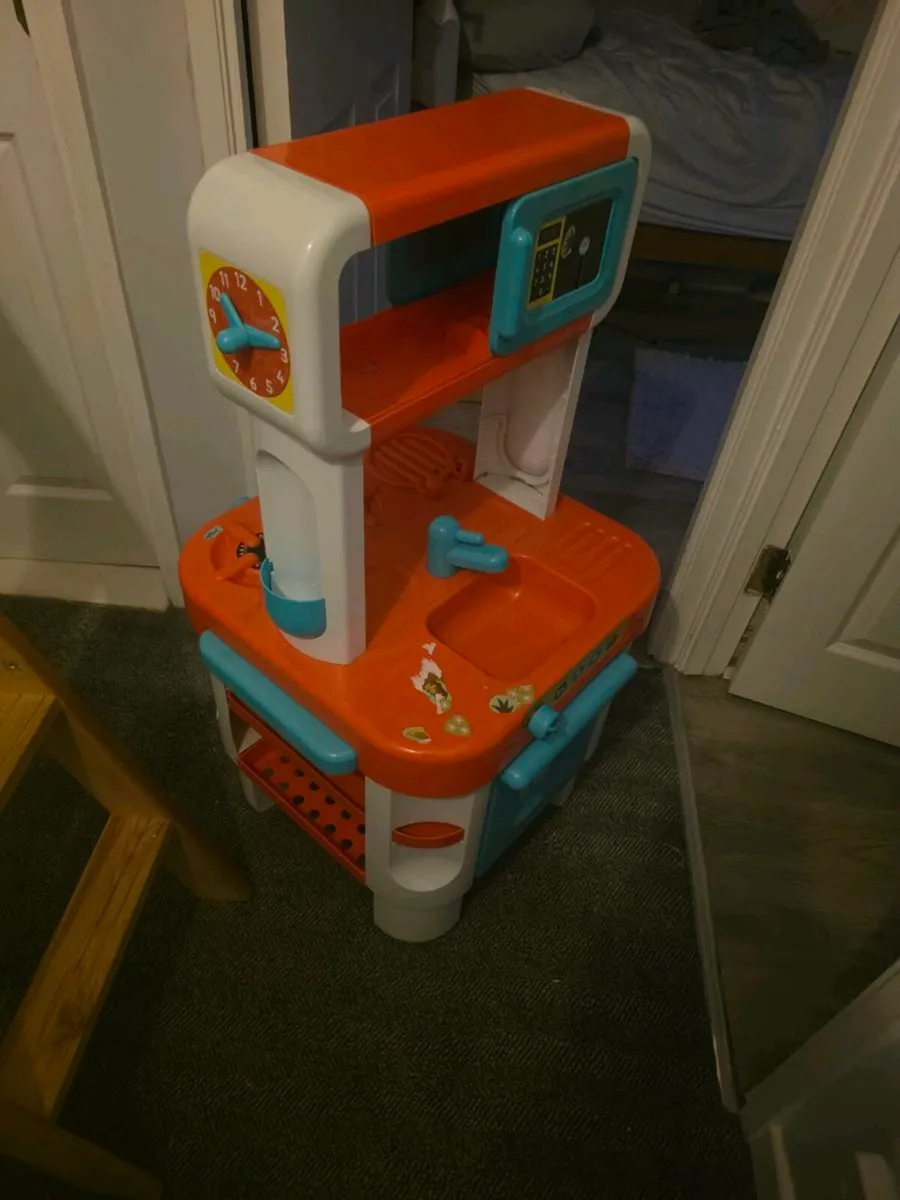 Toy Kitchen