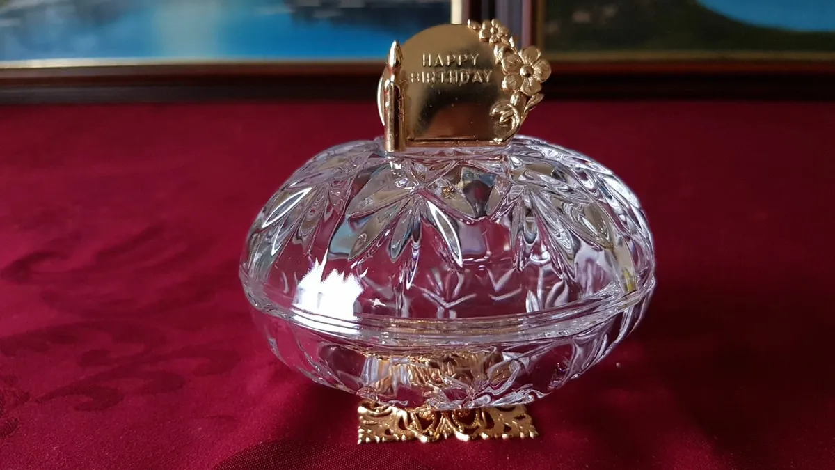 Killarney Crystal HappyBirthday LiddedJewelry Dish - Image 1