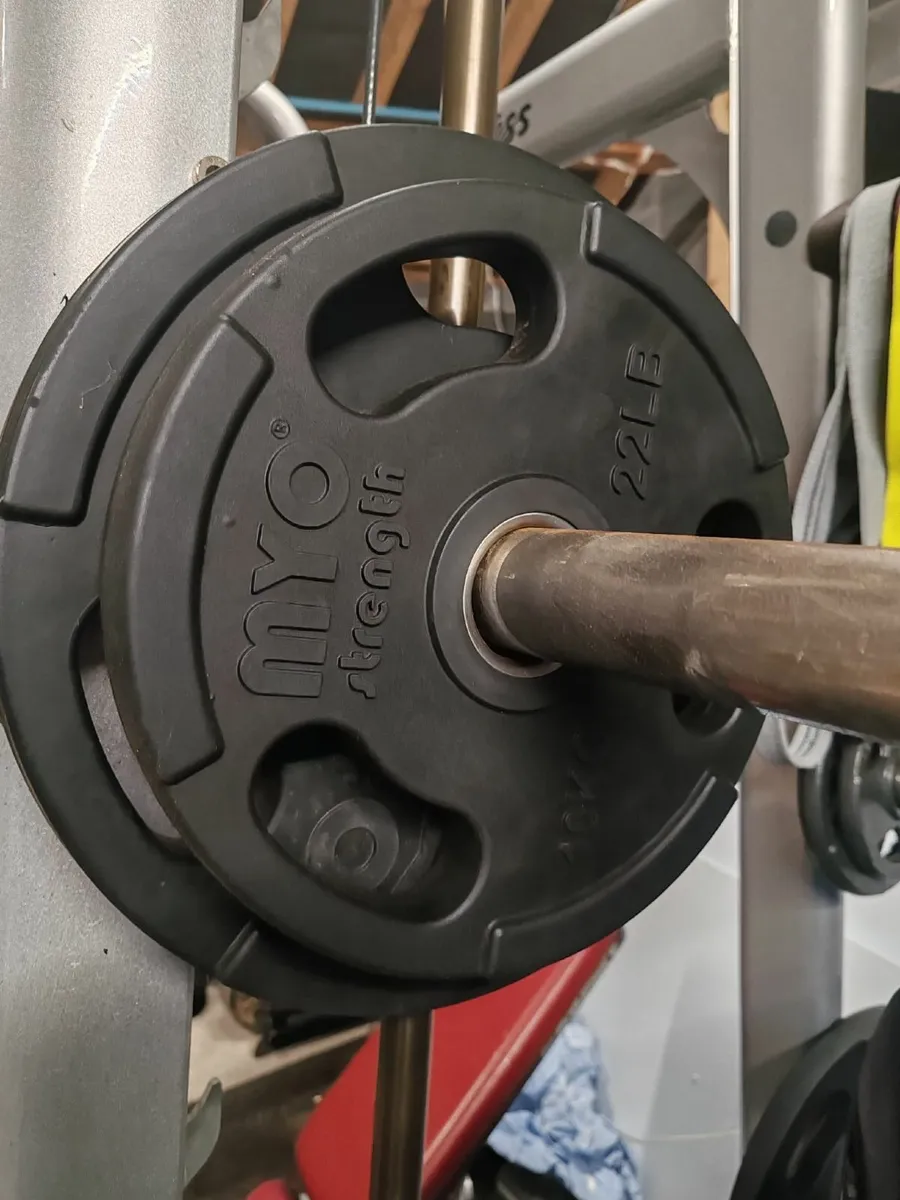 Life Fitness Smith Machine & Set of Myo Weights - Image 4