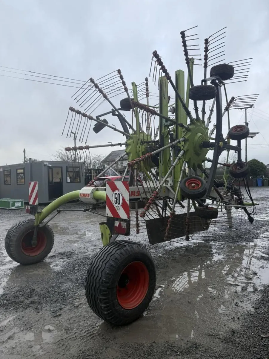 2013 Claas Liner 2900 **Online Auction** - Image 3