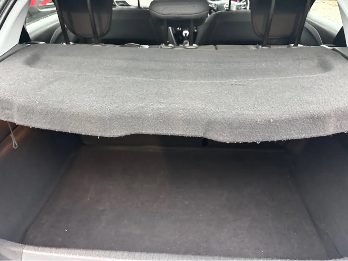 Opel Corsa SC-1.2 75PS-PET-5SP 4DR - Image 2