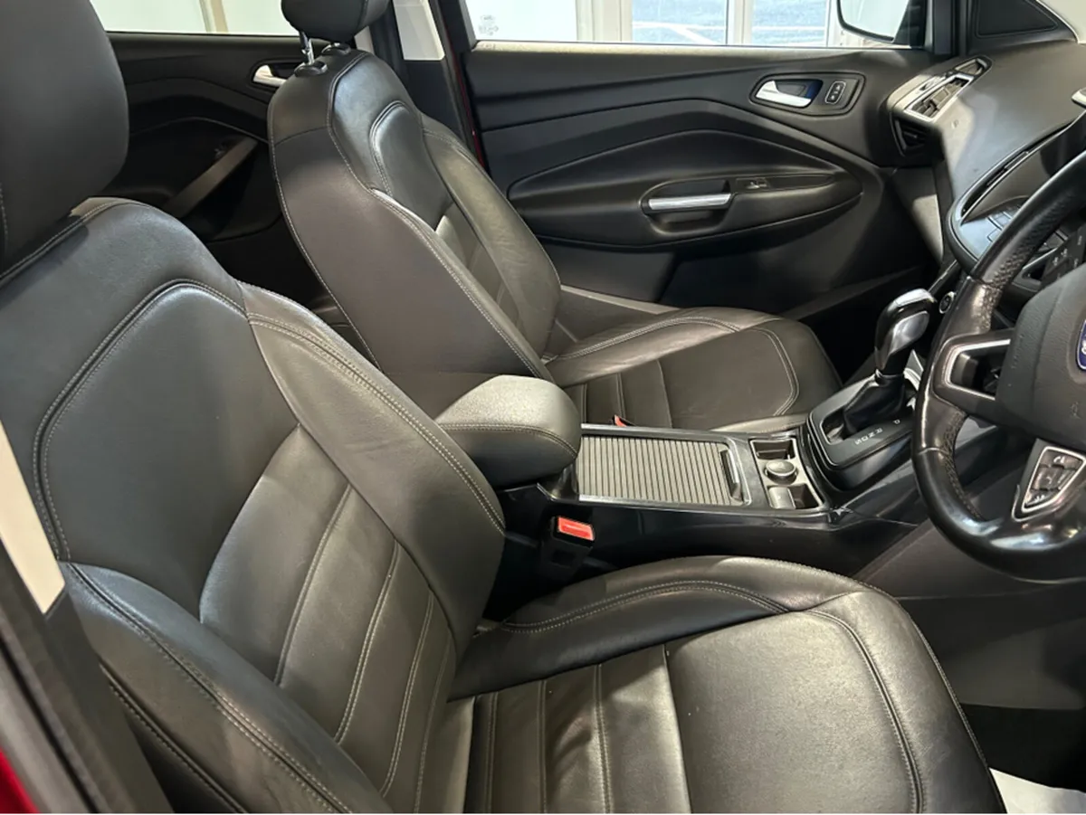 Ford Kuga TITANIUM 2.0 150PS AUTO* 4WD * - Image 2