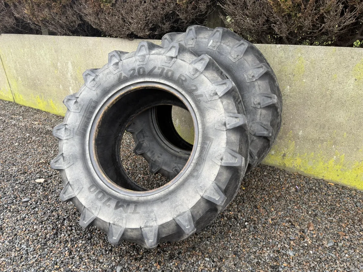 2 x Pirelli Tractor Tyres **Online Auction** - Image 1