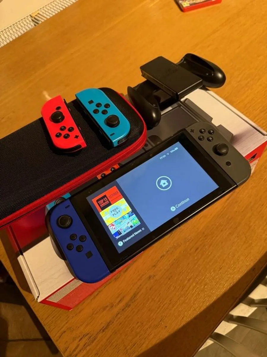 Nintendo Switch  console good condition boxed - Image 1