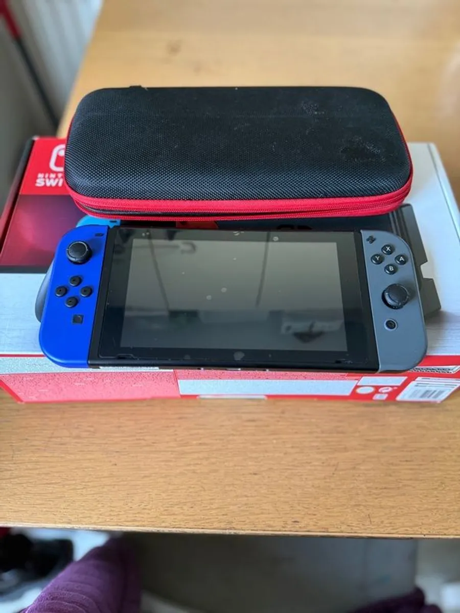 Nintendo Switch  console good condition boxed - Image 2