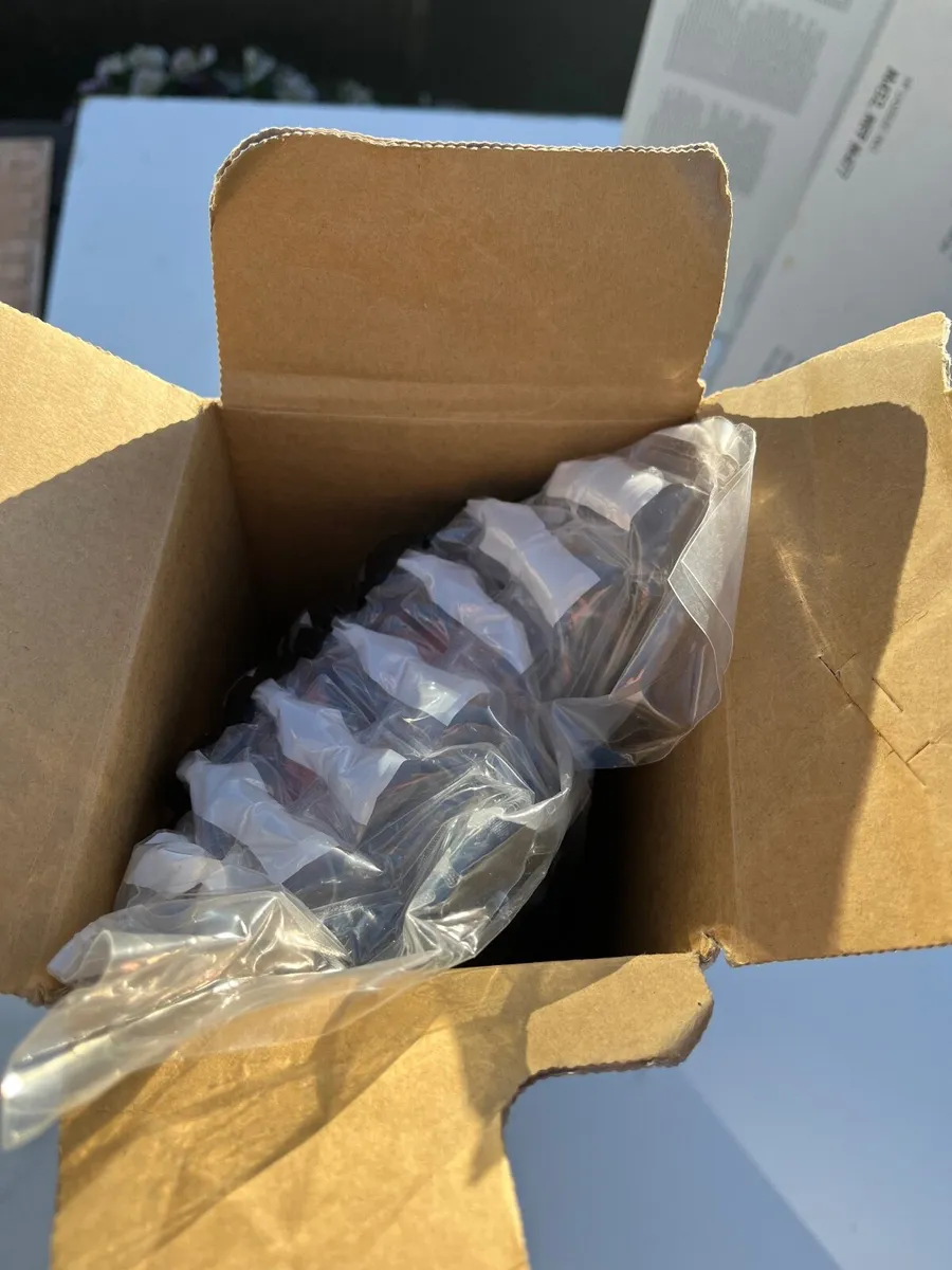 HP CE411AC Cyan Ink Toner Box open - Image 4