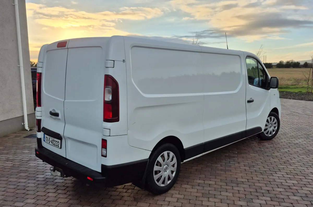 2017 Renault Trafic - Image 3