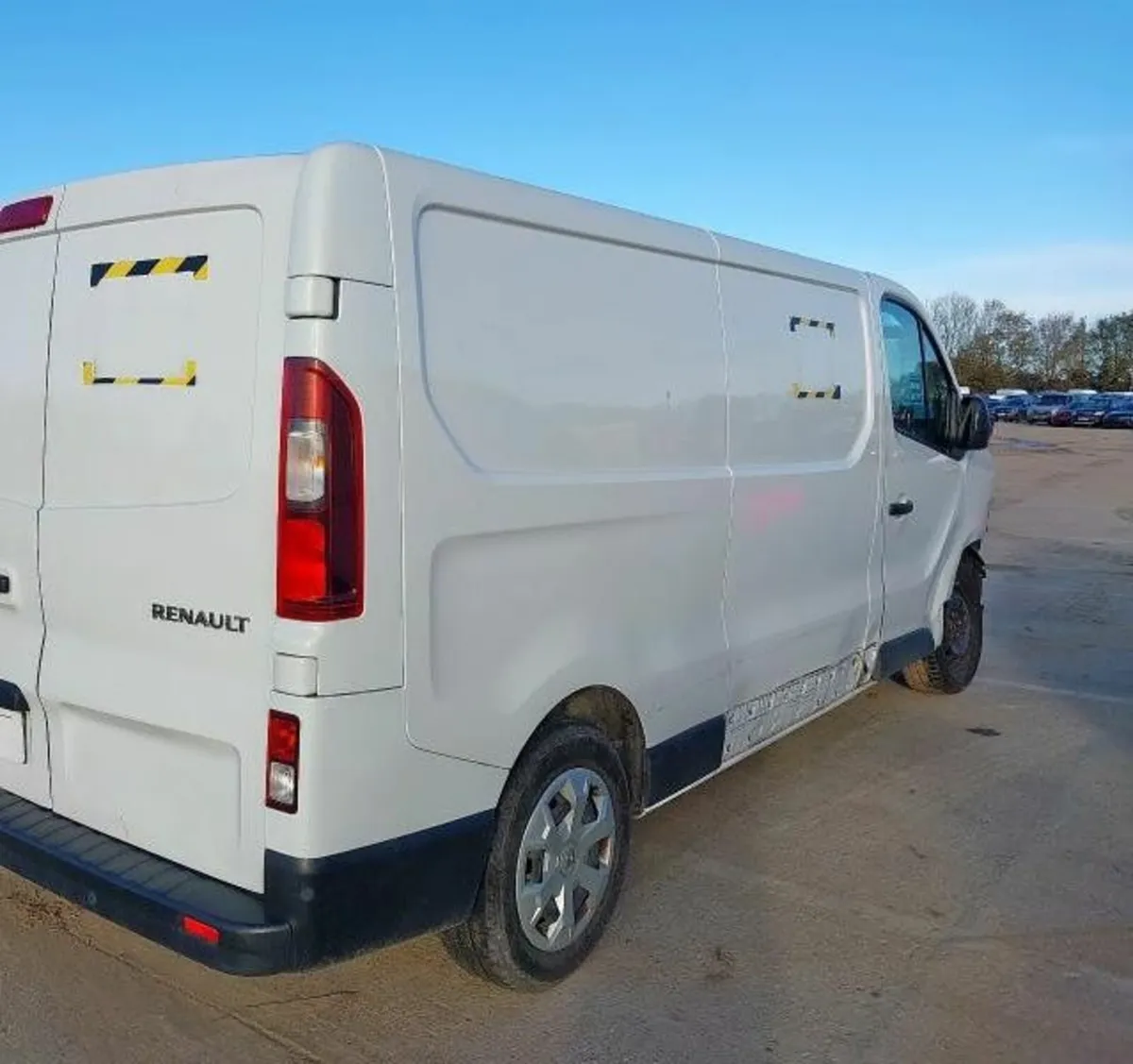 2022 RENAULT TRAFIC 2.0 DCI BUSINESS + 130BHP LWB - Image 3