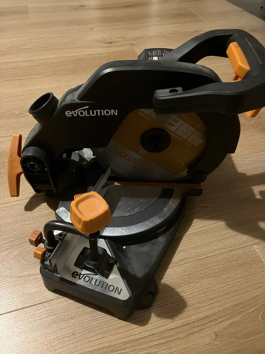 Brand new Mitre saw - Image 1