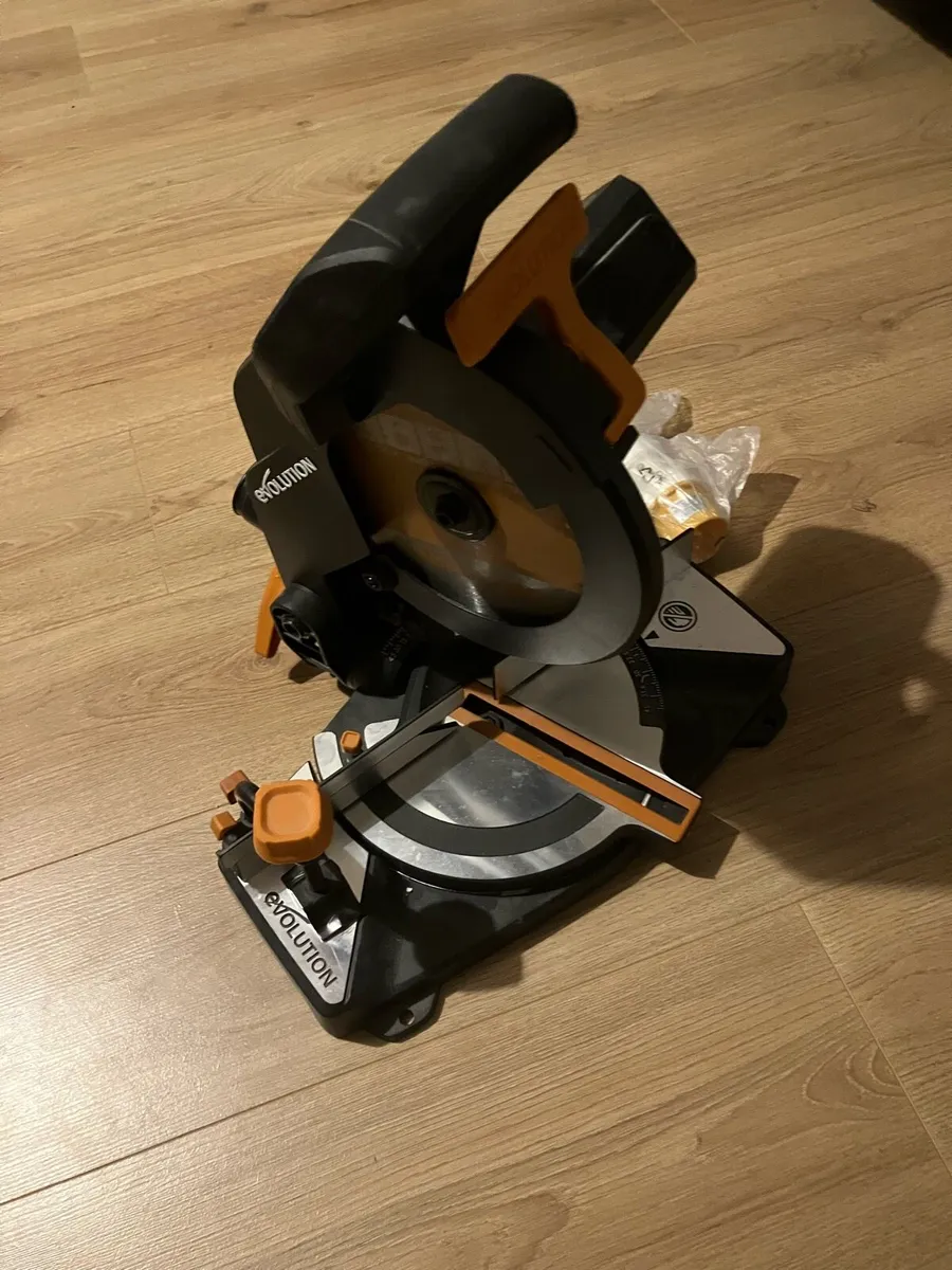 Brand new Mitre saw - Image 3