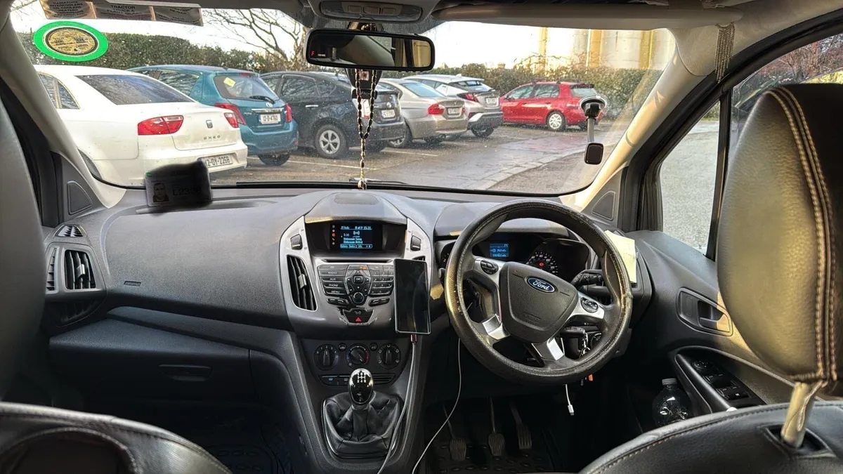 Ford Connect 2016 complete Taxi - Image 4
