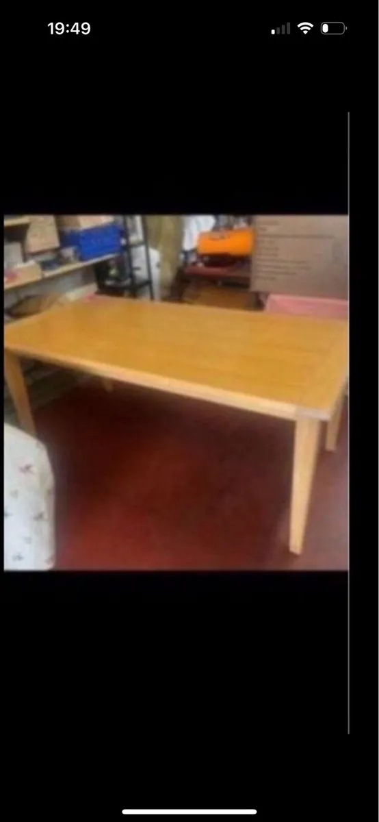 Kitchen table - Image 1