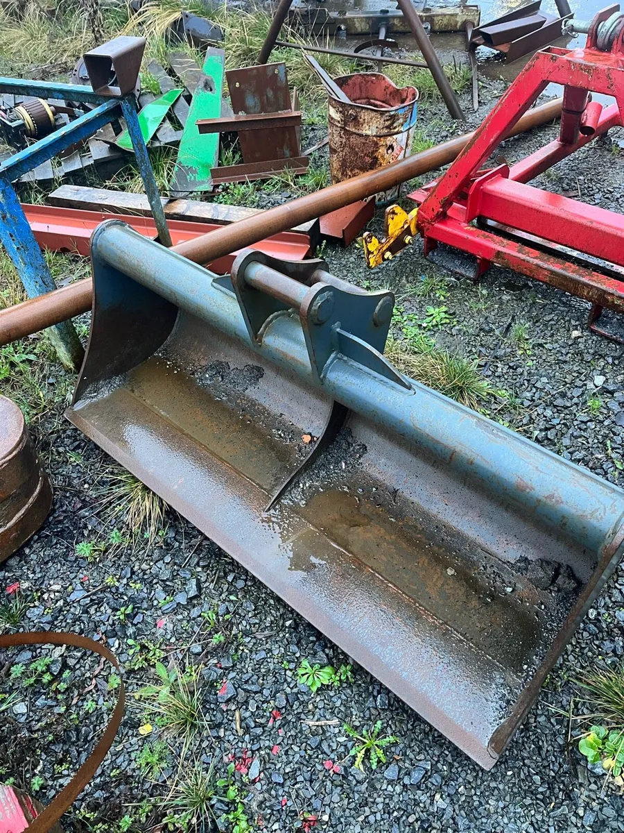 Digger bucket - Image 1