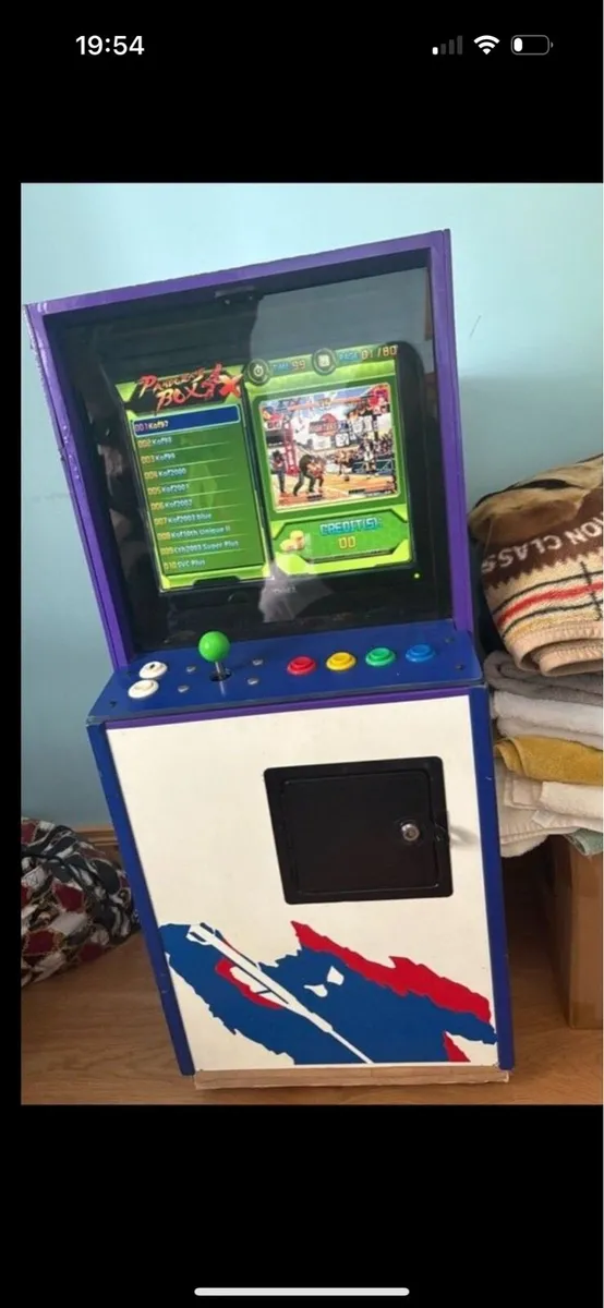 Arcade game with 800 games loaded - Image 1