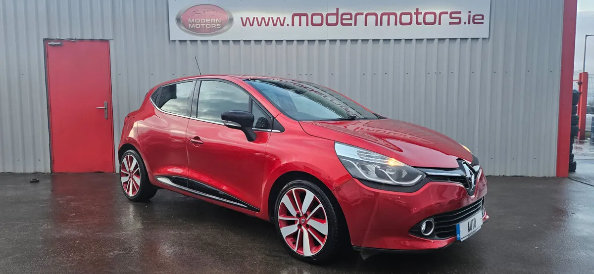 Renault Clio automatic 1.2 dynamique s low kms - Image 1