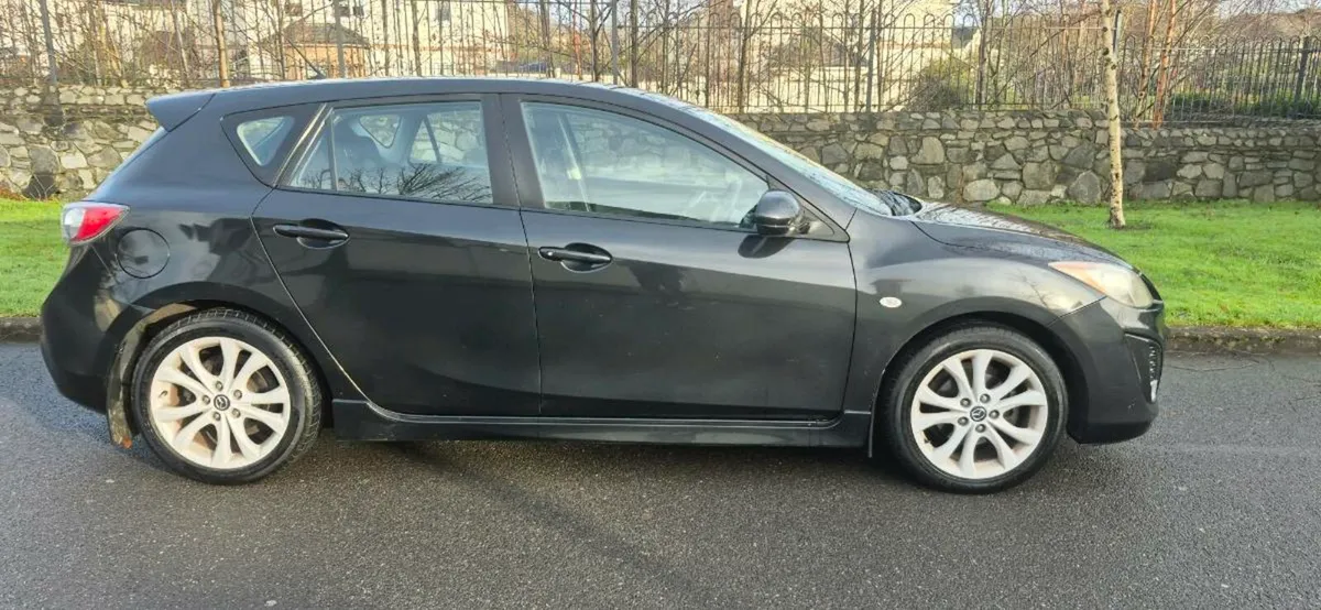 2010 mazda 3 nctd and taxed - Image 2