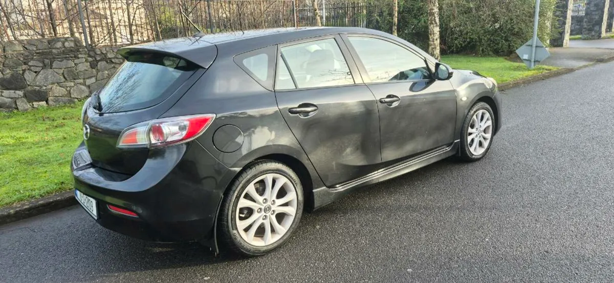 2010 mazda 3 nctd and taxed - Image 3