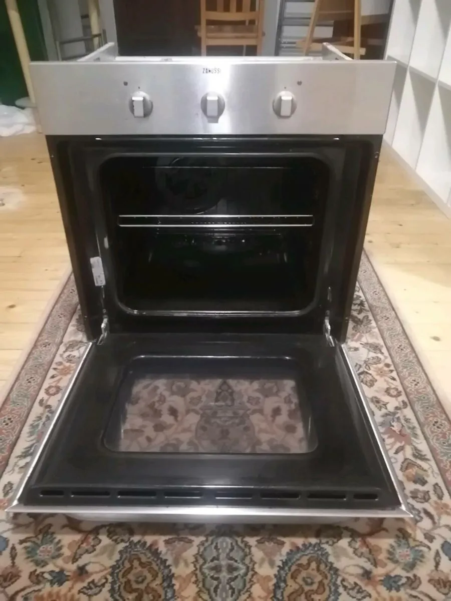 Electric Oven - Image 2
