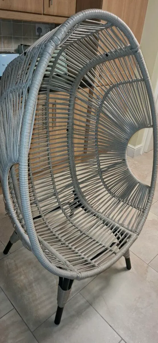 Stylish Grey Egg Chair - Image 3
