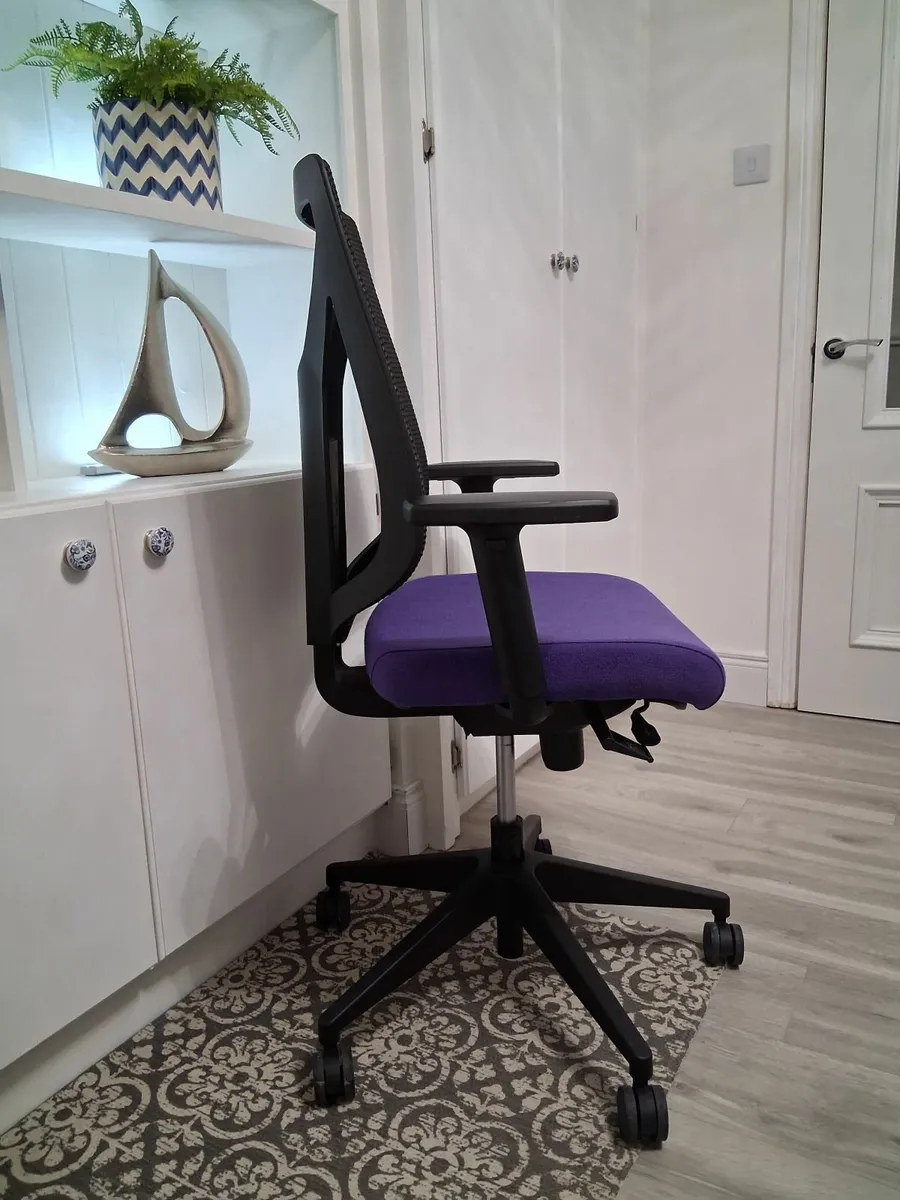 Ergonomic Office Chair - Image 2