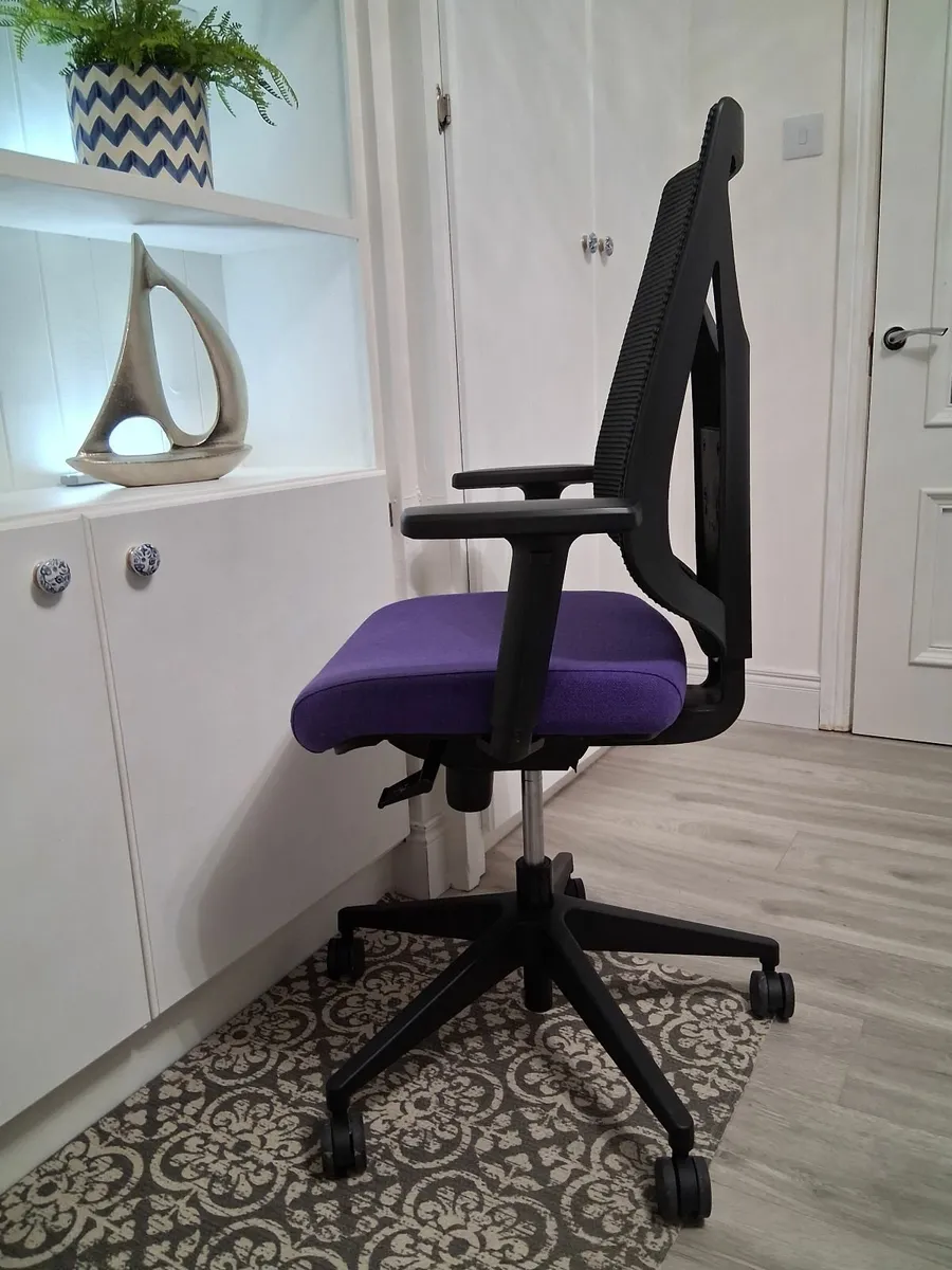 Ergonomic Office Chair - Image 3