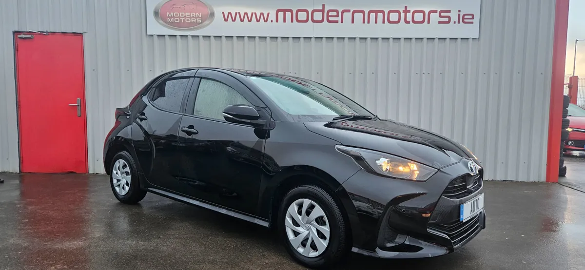 toyota yaris automatic 1.5 hybrid/petrol new model - Image 2